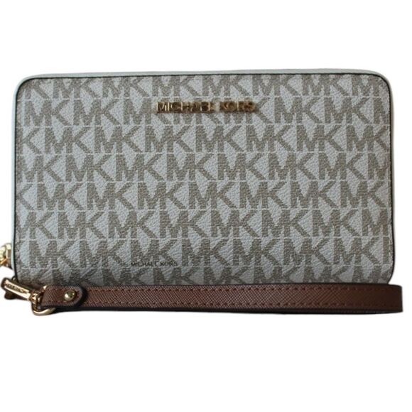 MICHAEL KORS JET SET TRAVEL WALLET IN VANILLA - Picture 2 of 6